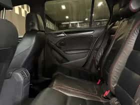 Volkswagen Golf (2010) thumbnail 11