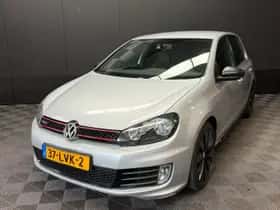 Volkswagen Golf (2010) thumbnail 3