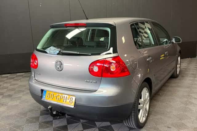 Volkswagen Golf (2008) thumbnail 4