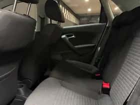 Volkswagen Polo (2010) thumbnail 11