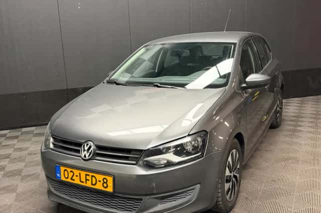 Volkswagen Polo (2010) thumbnail 3