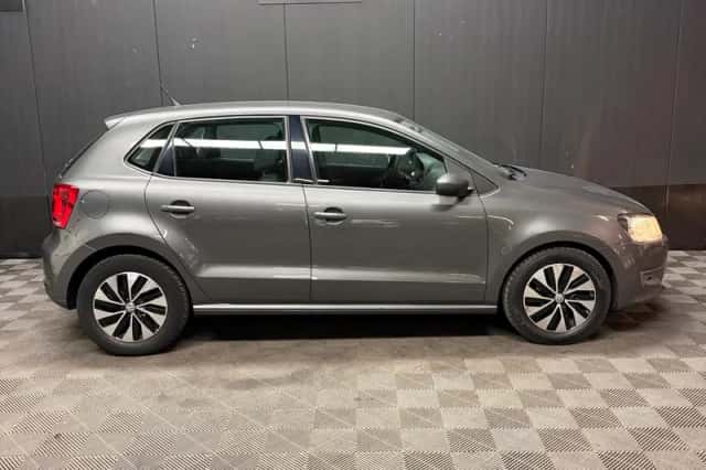 Volkswagen Polo (2010) thumbnail 7