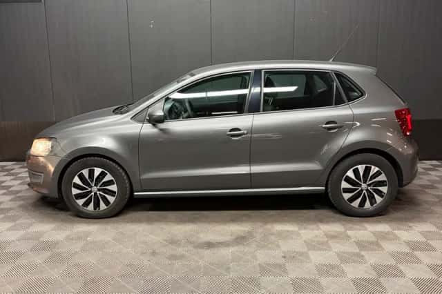 Volkswagen Polo (2010) thumbnail 8