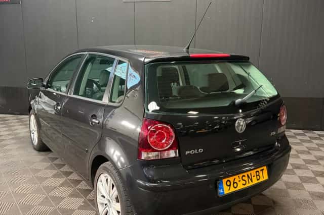 Volkswagen Polo (2006) thumbnail 6