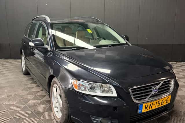 Volvo V50 (2010) thumbnail 1