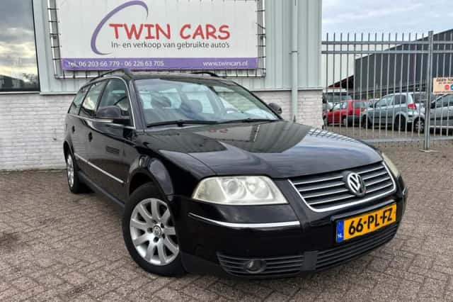 Volkswagen Passat (2004) thumbnail 1