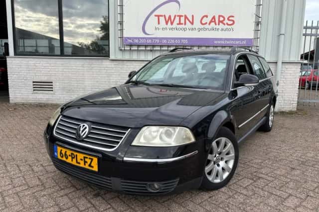 Volkswagen Passat (2004) thumbnail 2