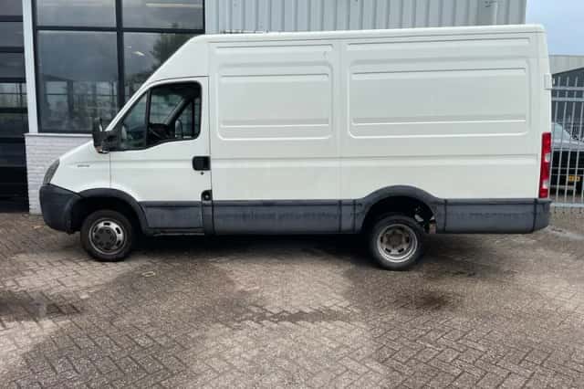 Iveco Daily (2009) thumbnail 4