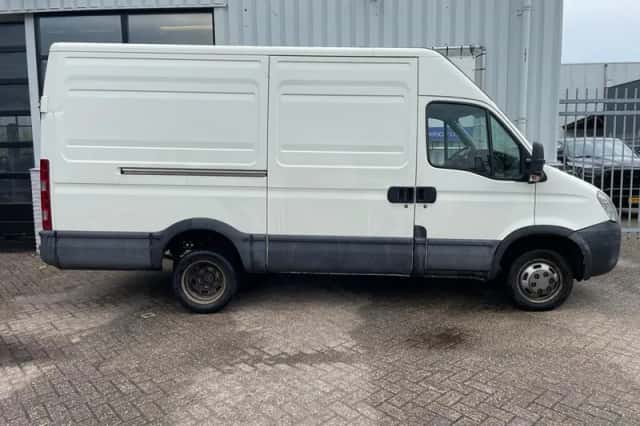 Iveco Daily (2009) thumbnail 5