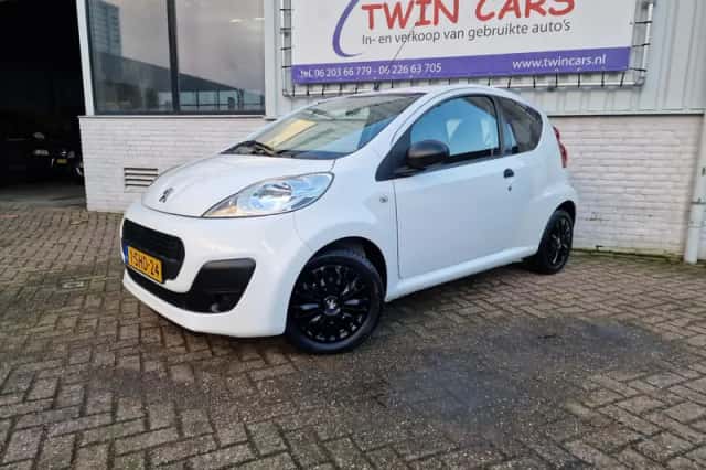 Peugeot 107 (2013) thumbnail 2