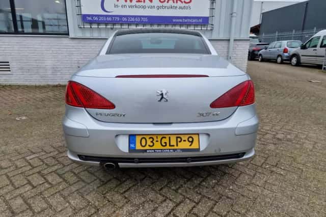 Peugeot 307 CC (2004) thumbnail 6