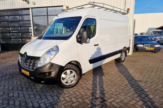 Renault Master (2015) thumbnail 2