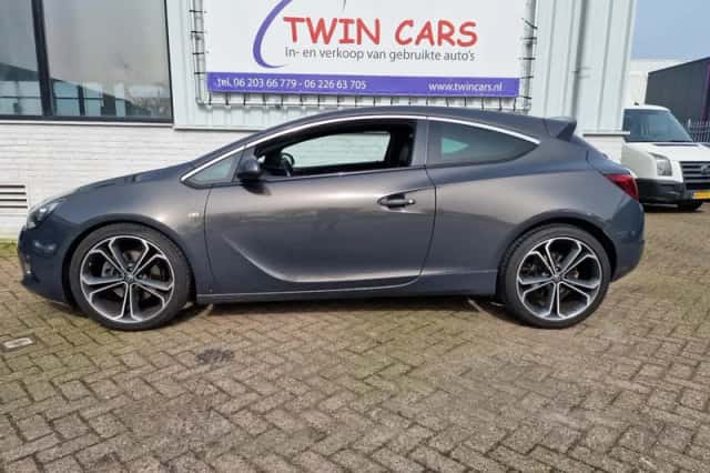 Opel Astra GTC (2014) thumbnail 6