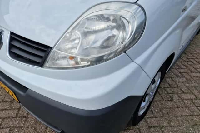 Renault Trafic (2012) thumbnail 4