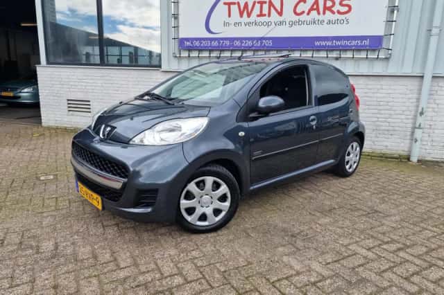 Peugeot 107 (2011) thumbnail 2