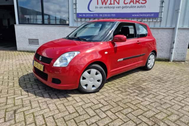 Suzuki Swift (2006) thumbnail 2