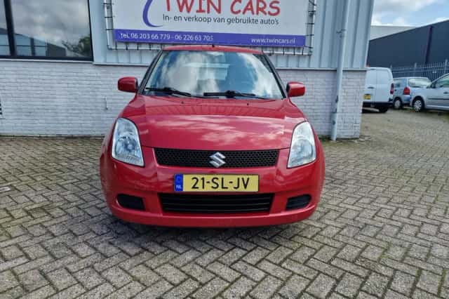 Suzuki Swift (2006) thumbnail 3
