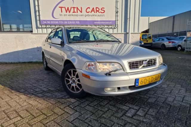 Volvo S40 (2002) thumbnail 1