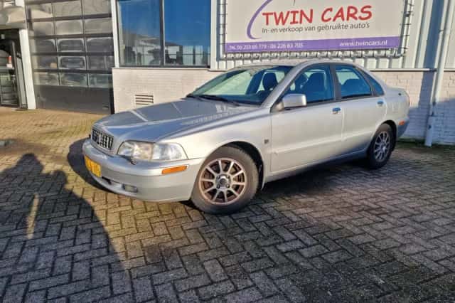 Volvo S40 (2002) thumbnail 2