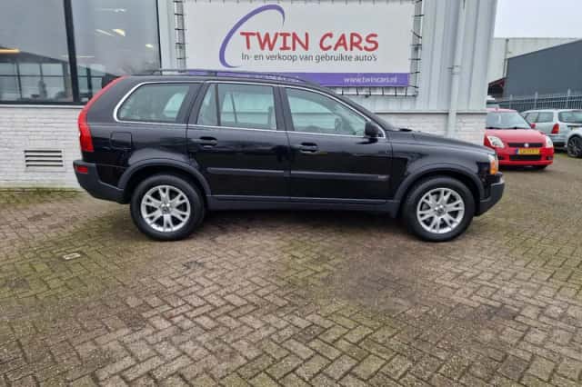 Volvo XC90 (2003) thumbnail 5
