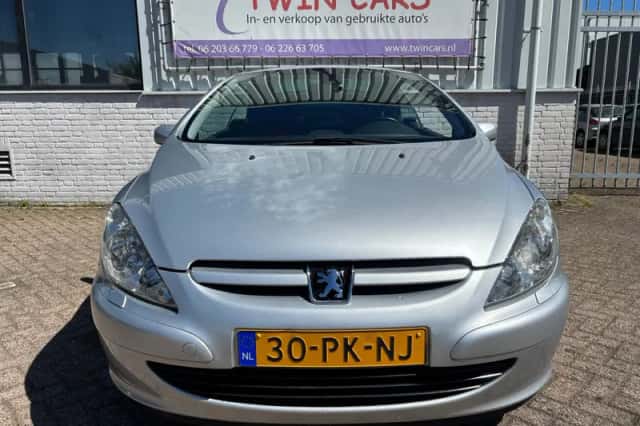 Peugeot 307 CC (2004) thumbnail 3
