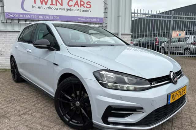 Volkswagen Golf (2017) thumbnail 1