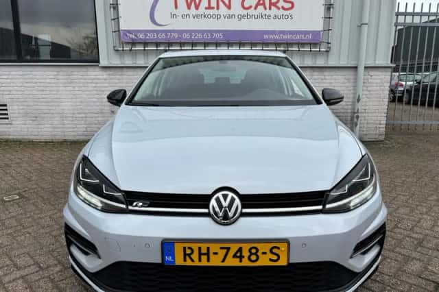 Volkswagen Golf (2017) thumbnail 3