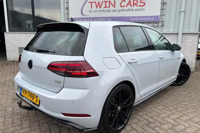 Volkswagen Golf (2017) thumbnail 6