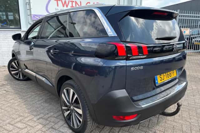 Peugeot 5008 (2018) thumbnail 4