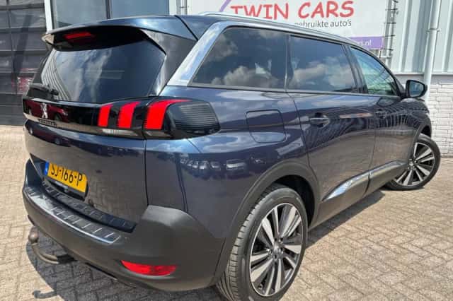Peugeot 5008 (2018) thumbnail 6