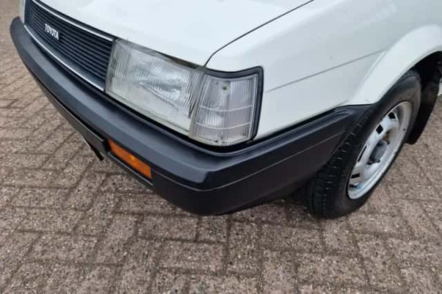 Toyota Corolla (1985) thumbnail 4