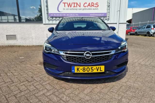 Opel Astra (2019) thumbnail 3