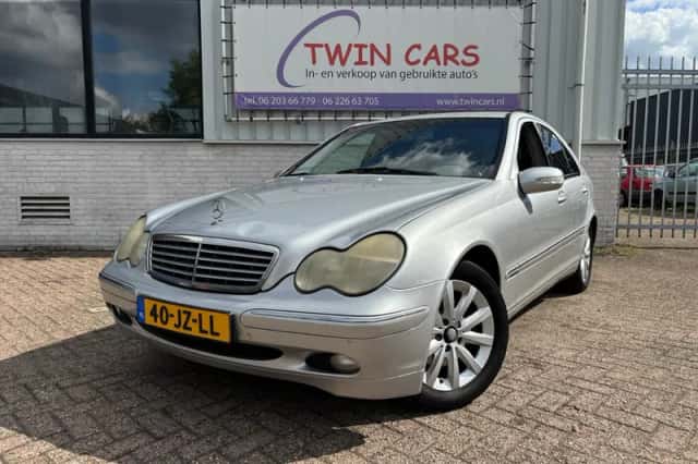 Mercedes-Benz C-Klasse (2002) thumbnail 2