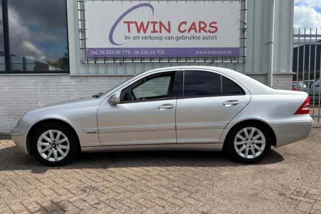 Mercedes-Benz C-Klasse (2002) thumbnail 5