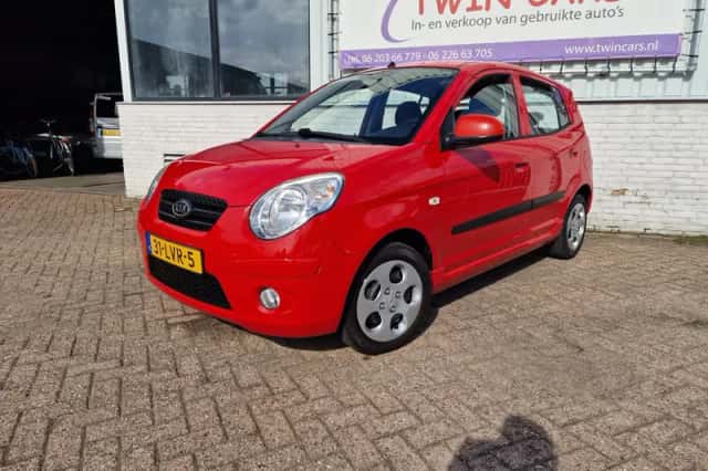 Kia Picanto (2010) thumbnail 2