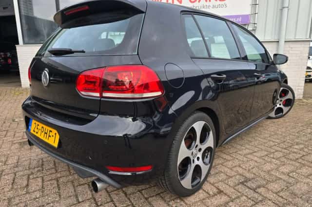 Volkswagen Golf (2011) thumbnail 6
