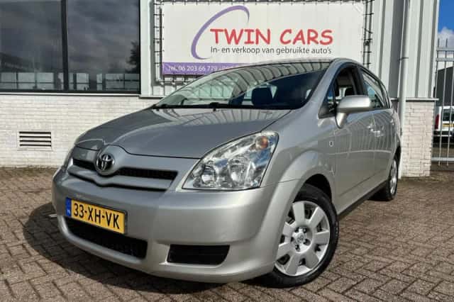 Toyota Verso (2007) thumbnail 2