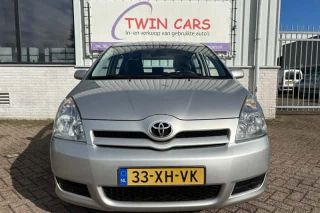 Toyota Verso (2007) thumbnail 3