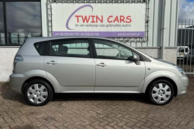 Toyota Verso (2007) thumbnail 4