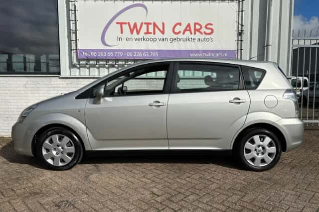 Toyota Verso (2007) thumbnail 5