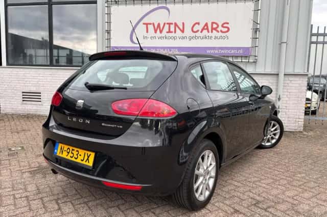 SEAT Leon (2011) thumbnail 6