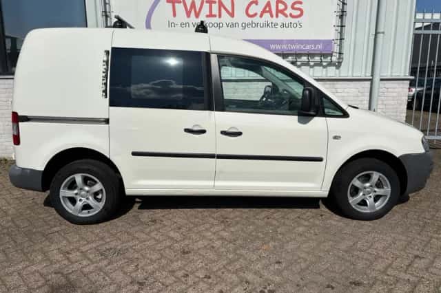 Volkswagen Caddy (2007) thumbnail 3