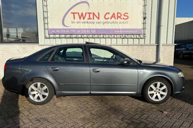 Audi A4 (2007) thumbnail 4
