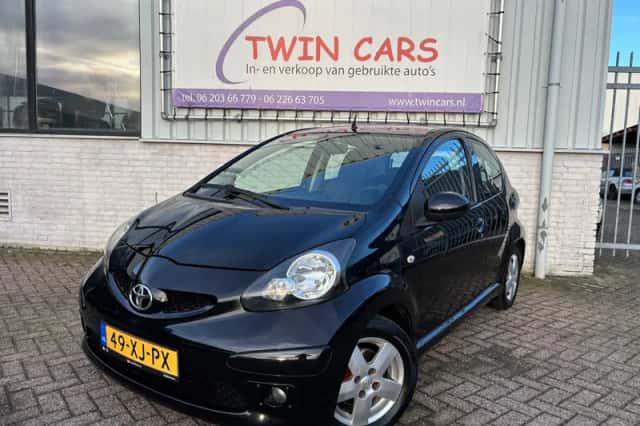 Toyota Aygo (2007) thumbnail 2