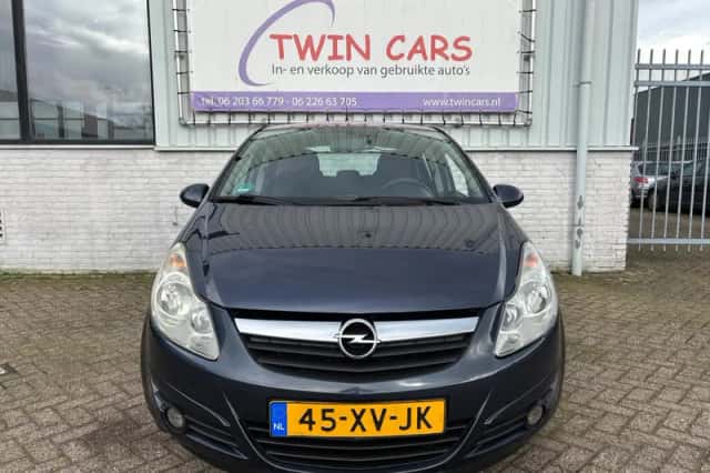 Opel Corsa (2007) thumbnail 3