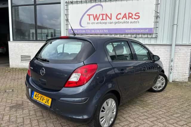Opel Corsa (2007) thumbnail 6