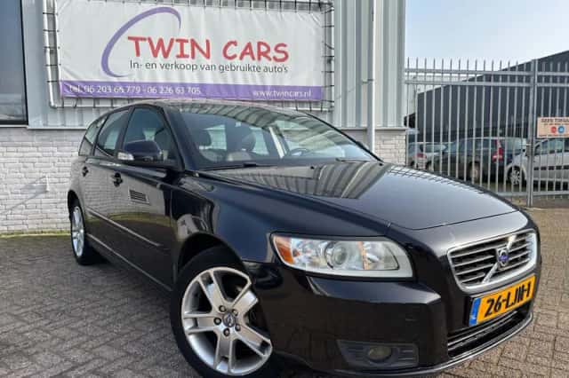 Volvo V50 (2010) thumbnail 1