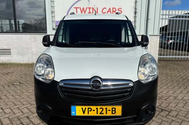 Opel Combo (2015) thumbnail 3