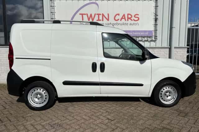 Opel Combo (2015) thumbnail 4
