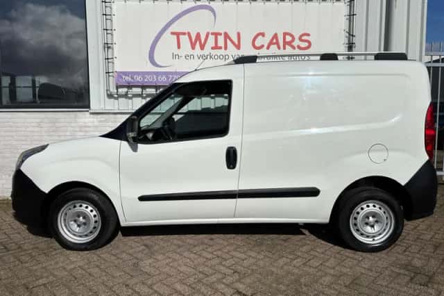 Opel Combo (2015) thumbnail 5